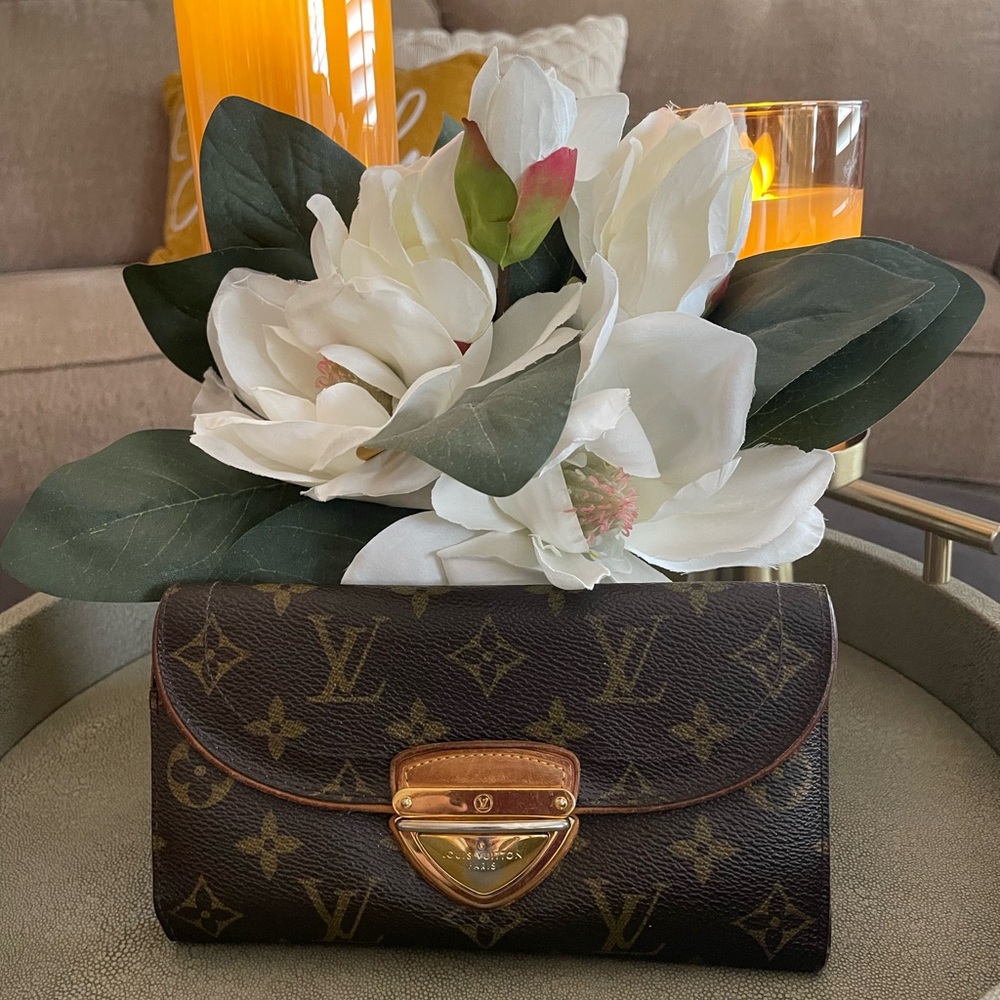 Louis Vuitton Brown Monogram Wallet with Gold Push Snap Closure